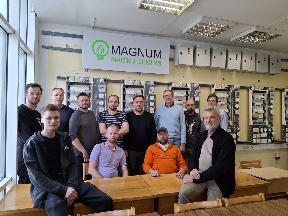 ESFPlus_VIAA_MAGNUM-elektrotikli_2025.jpeg
